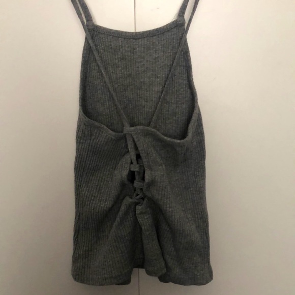 Grey crisscross tank top - Picture 2 of 2